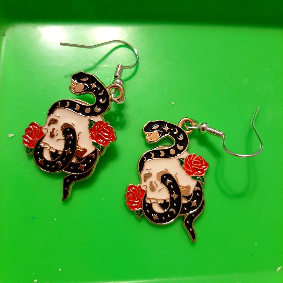 Halloween Snake Skull Roses Enemal Earrings New